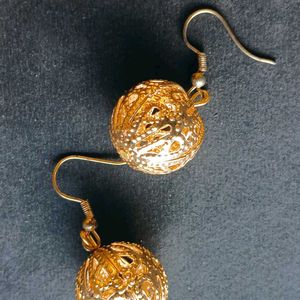 Circle Ball Earrings