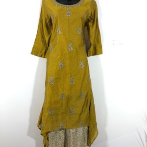 Olive Green Emboridered Kurta Set(Women’s)