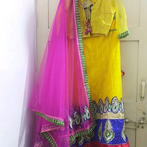 Lahenga Choli