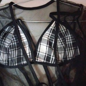 Bra With Net Shrug