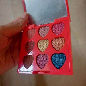 Myglamm Xoxo Eyeshadow Palatte