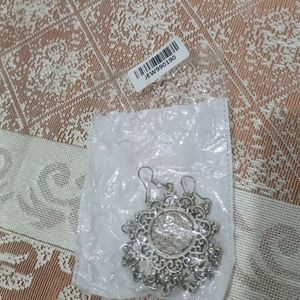 2 Everstylish New Silver Jewellery Earrings