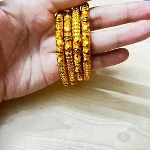 4 Golden Imitation Bangles