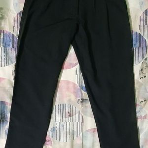 Cropped Black Ladies Trousers