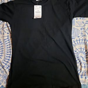 Zara Basic BLACK BEAUTY TSHIRT