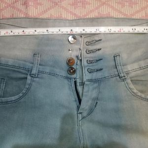 WOMEN'S JEANS WEAR