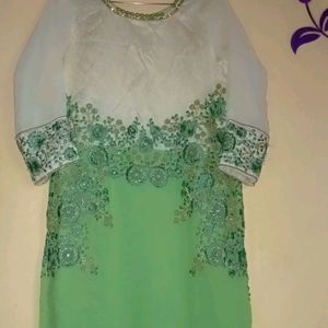 Kurti Set With A Green Colour 💚