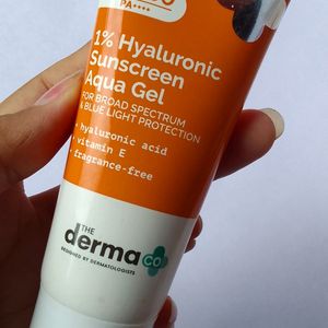 Derma Co 1% Hyaluronic Acid Sunscreen