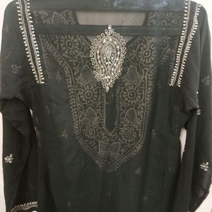 Short Chikankari Kurti