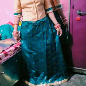 Lehnga Or Blause