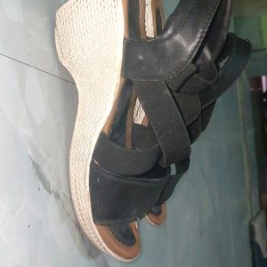 Women  Wedges  Used Few Times But Look Good