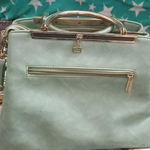 WOMEN MARKS SLING BAG