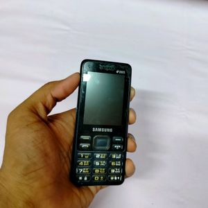 Samsung Dous Keypad Mobile Phone.