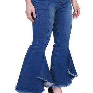 Pretty Graceful Women Jeans #latestjeans #trendy #trending #Latest