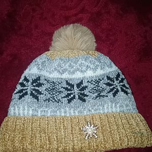 Woolen Cap For Girls And Womens