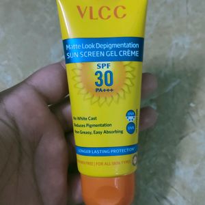 New VLCC Sunscreen SPF 30