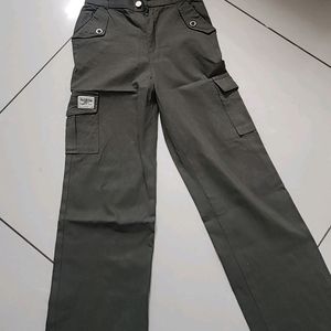 Army Green Cargo Pants Smart Look