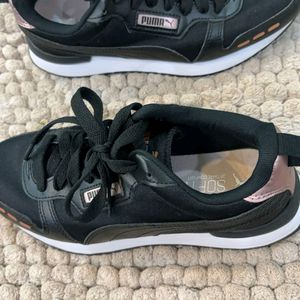 🇲🇾 Puma Imported Wn  Metalic Shoes