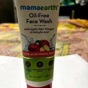 Mamaearth Oil-free Facewash,+Free Multani Mitti