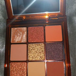 Huda Beauty Caramel Brown Palette