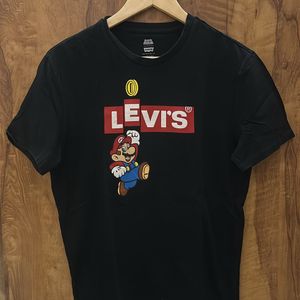 ORGINAL LEVIS SUPER MARIO T-SHIRT