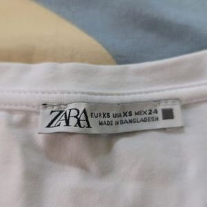 Zara White Cropped Tshirt