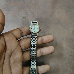 Watches ⌚ For Women Multiple Brands (No Battery🔋)