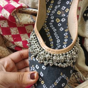 Beautiful Juthi Sandals