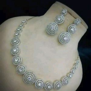 The Most Demanded Beautiful Jwellery Set!!