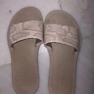 Used Regular Wear Slipper