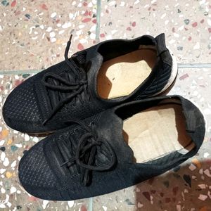 Black Sports Shoes