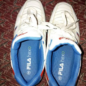 Deal-end 5pm:- Original Fila Hexo White Shoes