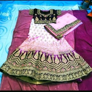 Beautiful Set Of Lehnga Choli!!!!!!!