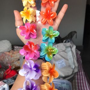 Flower Clutcher