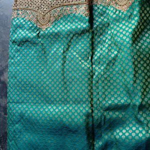 Sea Green Saree With Unstitched Blouse