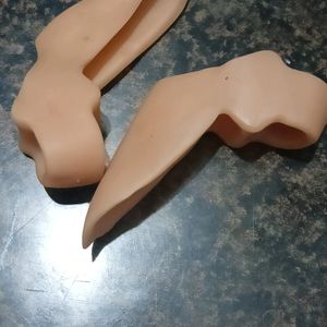 Two Pair Of Silicone Toe Separater