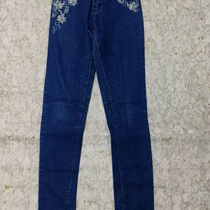 KMC Jeans Size 28 B73