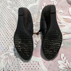 Low Heel Black Shoes