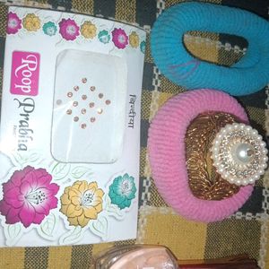 Rubber Bracelet Nailpolish And Bindi