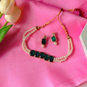 Green Ruby Pearl NECKACE