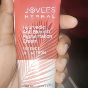 Jovees Cream