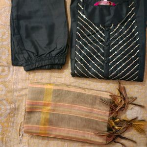 Anubhutee Kurta Set For Women