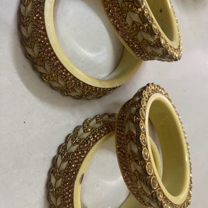 Set Of 4 Side Bangles