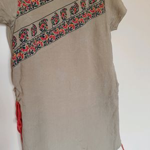 A Short Kurti For College Wear