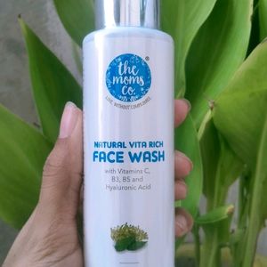 (The Mom Co Vita Rich Face Wash 100 Ml 🧴🌺)