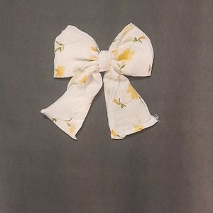 White flower Bow💖🎀