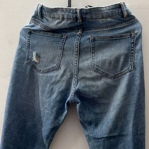 Stylish H&M Jeans..Can Goes With Any Top And Shirt..