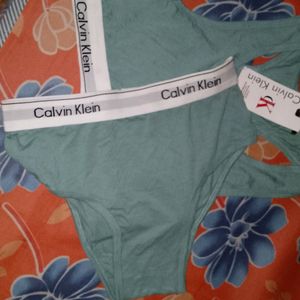 Calvin Klein Women Combo🎀