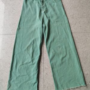 Light Green Wide Leg Jeans 💚