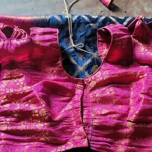 Beautiful Pink And Navy Blue Banarasi Saree